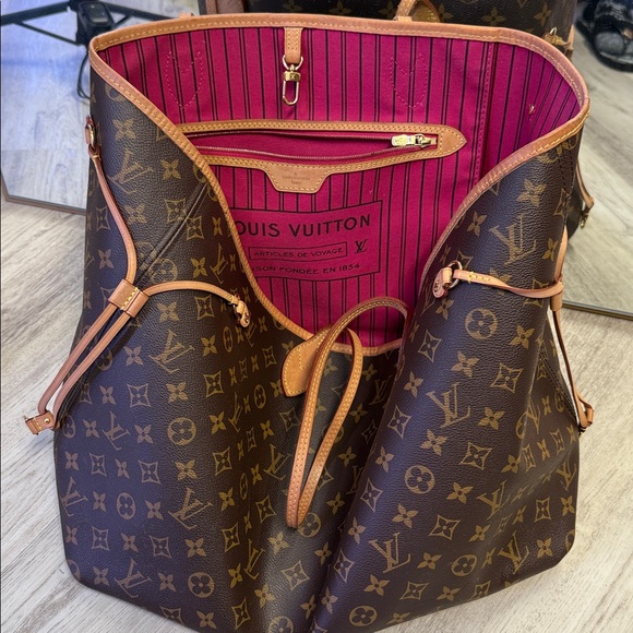 Louis Vuitton Monogram Neverfull GM Tote Bag - Picture 1 of 9